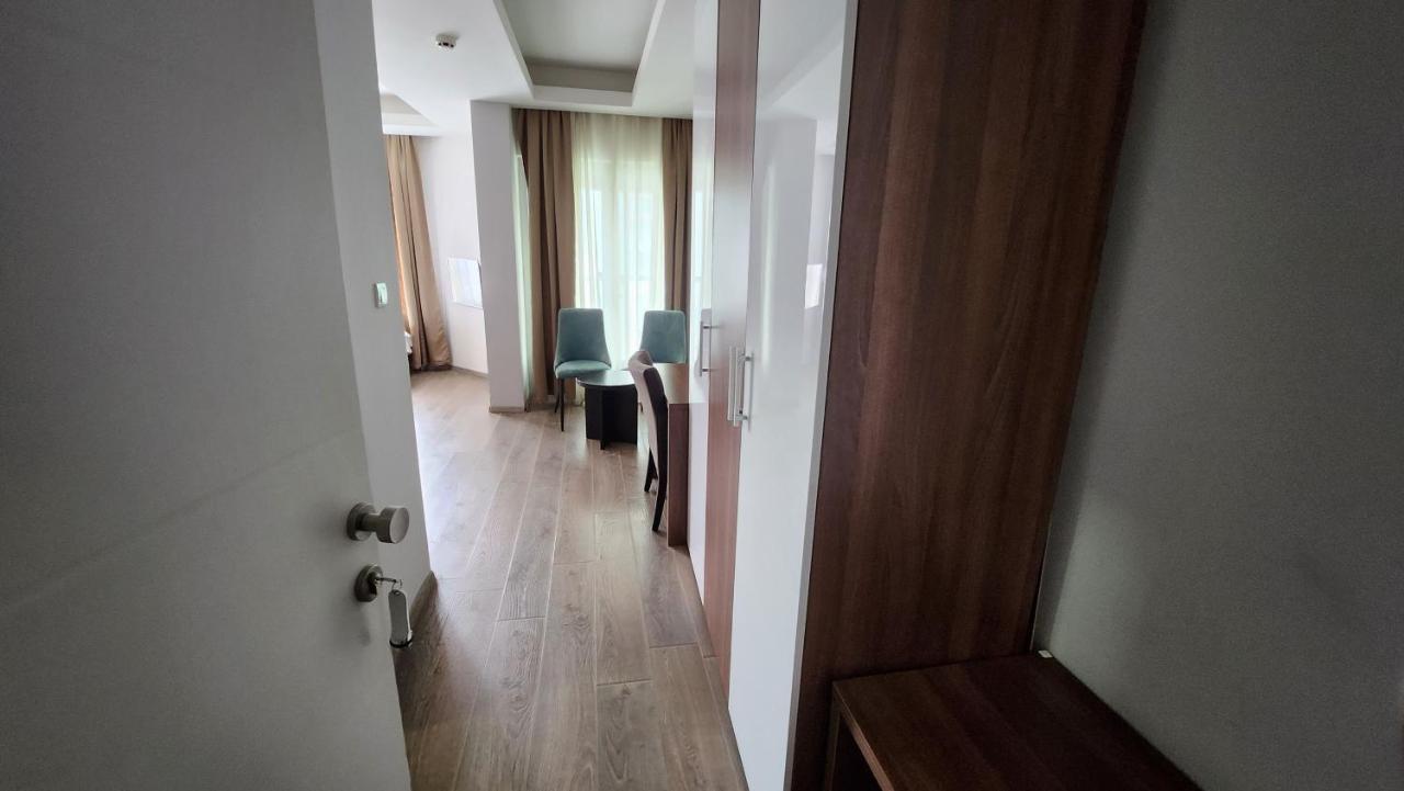 Hotel Rile Men Blue Nis Exterior foto